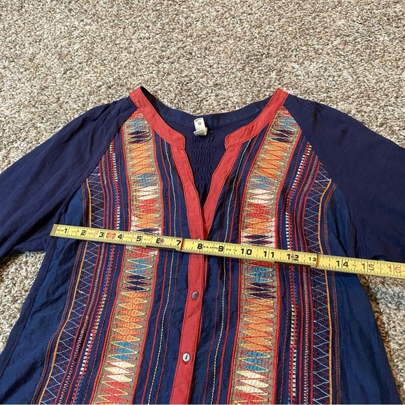 Tiny by Anthropologie Embroidered Navy Breezy Shirt Size Small - Picture 6 of 10